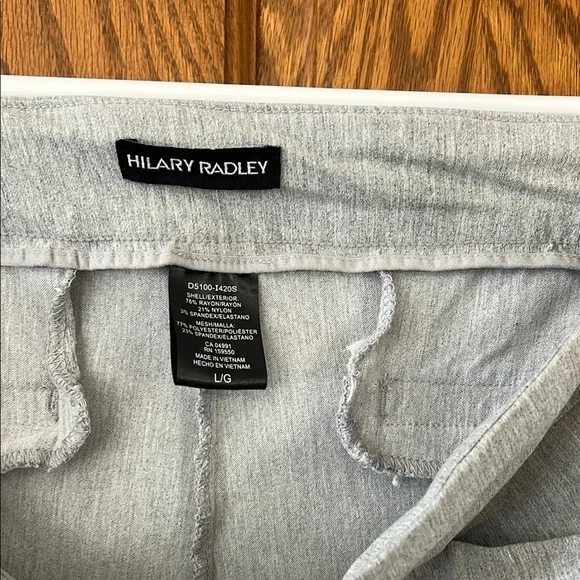 Hilary Radley Large Light Gray Capris - Picture 3 of 3
